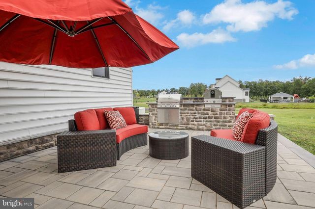 6934 GREENE MEADOW LN, New Hope, PA 18938