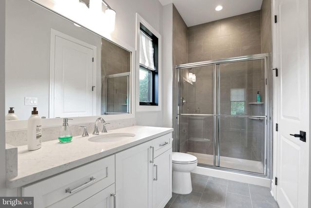 6934 GREENE MEADOW LN, New Hope, PA 18938