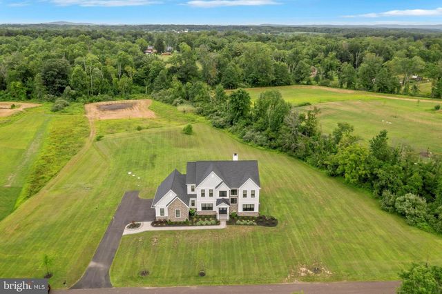 6934 GREENE MEADOW LN, New Hope, PA 18938