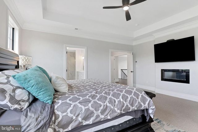 6934 GREENE MEADOW LN, New Hope, PA 18938