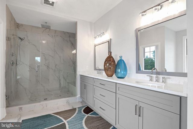 6934 GREENE MEADOW LN, New Hope, PA 18938