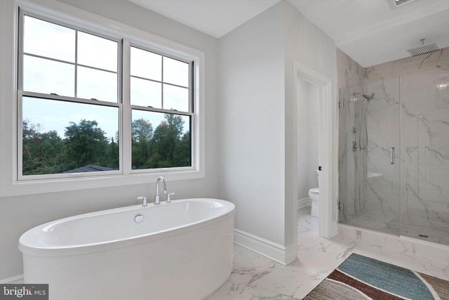 6934 GREENE MEADOW LN, New Hope, PA 18938