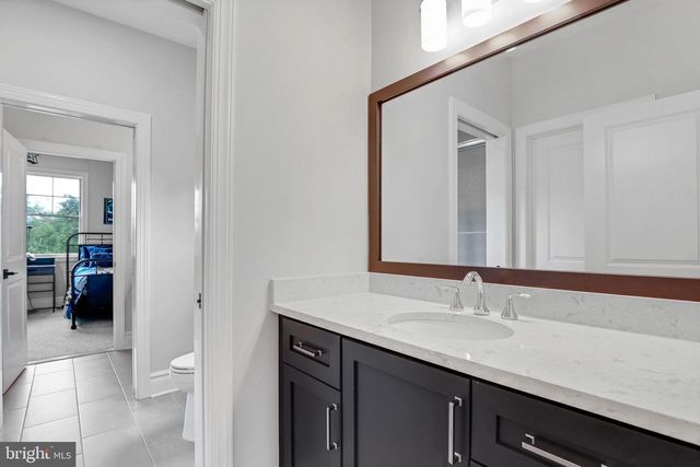 6934 GREENE MEADOW LN, New Hope, PA 18938