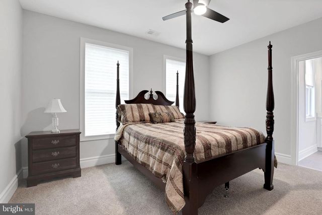 6934 GREENE MEADOW LN, New Hope, PA 18938