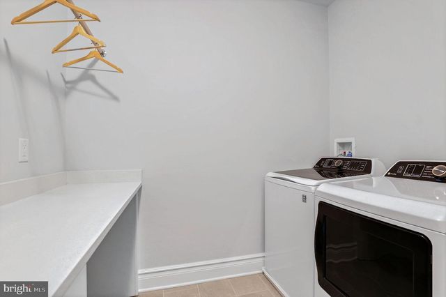 6934 GREENE MEADOW LN, New Hope, PA 18938