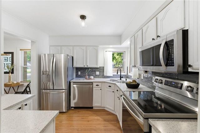 5213 Rosewood Drive, Roeland Park, KS 66205