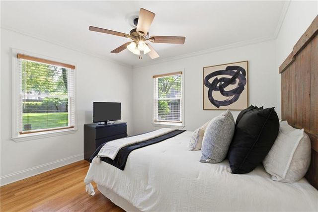 5213 Rosewood Drive, Roeland Park, KS 66205