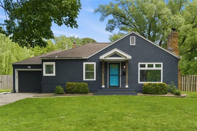 5213 Rosewood Drive, Roeland Park, KS 66205