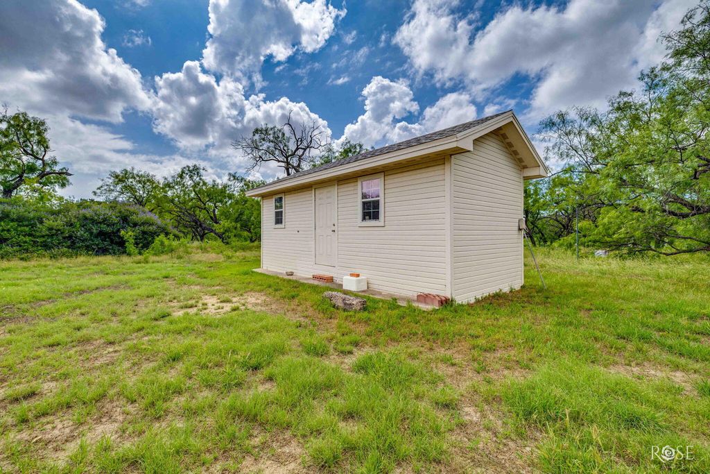 Image 26 of property listing at 12315 Dove Creek Lane West, San Angelo, TX 76904