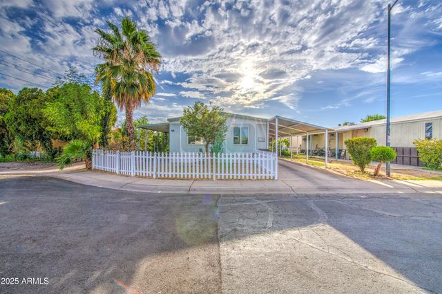 15601 N 19th Avenue 197, Phoenix, AZ 85023