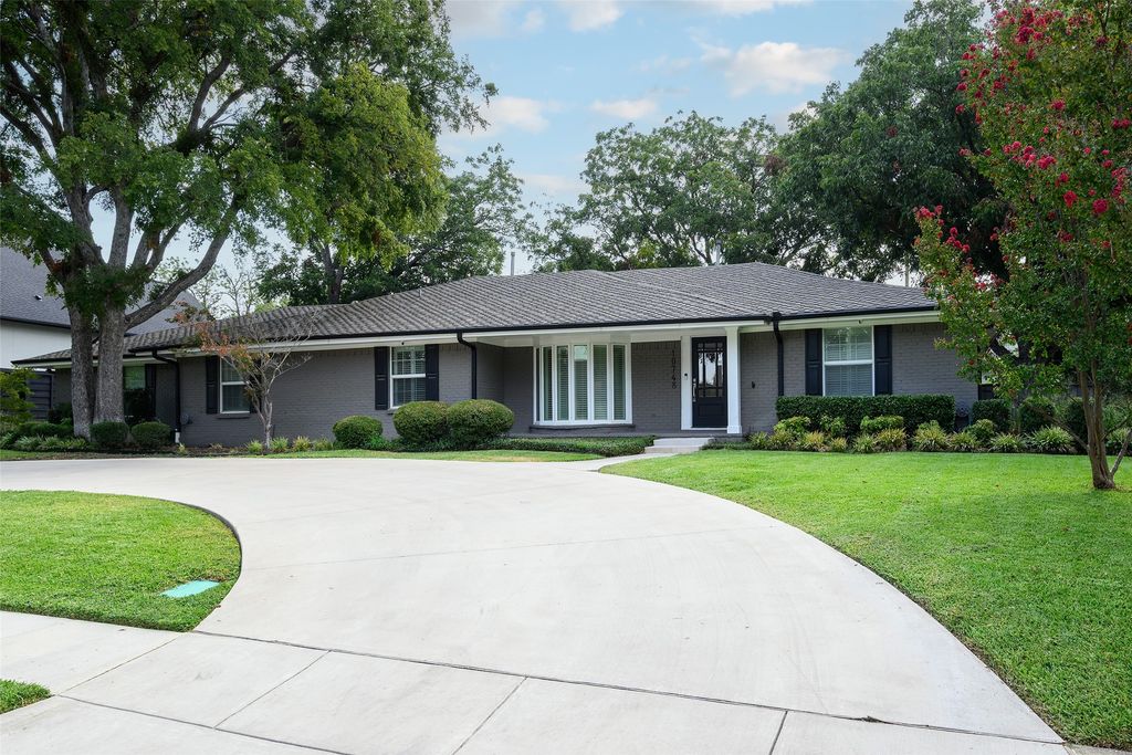 10748 Saint Lazare Drive, Dallas, TX 75229 — photo 2