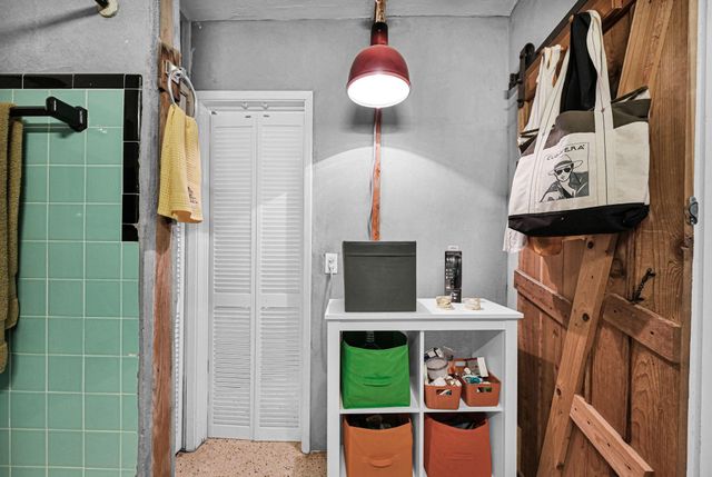 2204 NW 3rd Ave, Wilton Manors, FL 33311