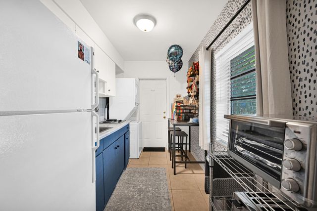 2204 NW 3rd Ave, Wilton Manors, FL 33311