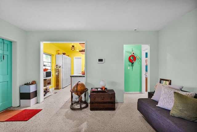 2204 NW 3rd Ave, Wilton Manors, FL 33311