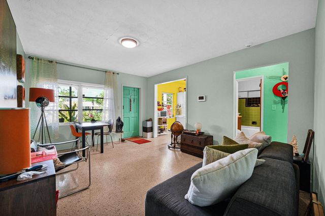 2204 NW 3rd Ave, Wilton Manors, FL 33311