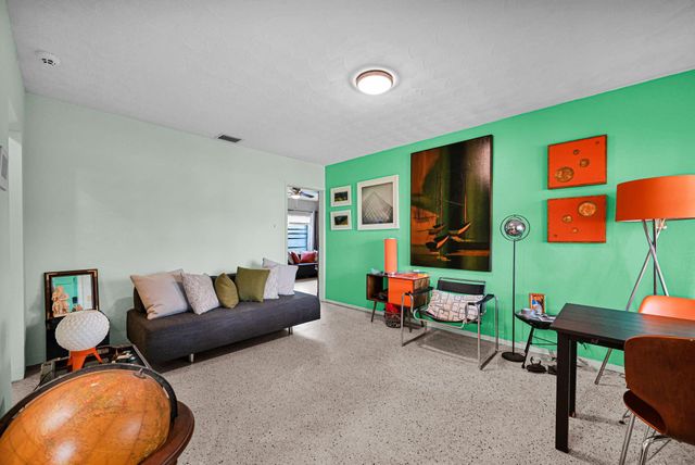 2204 NW 3rd Ave, Wilton Manors, FL 33311