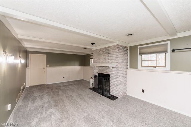 1010 Royal Drive, Amherst, OH 44001