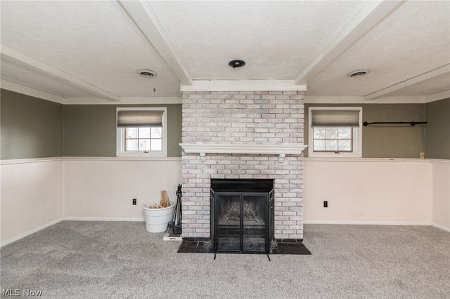 1010 Royal Drive, Amherst, OH 44001