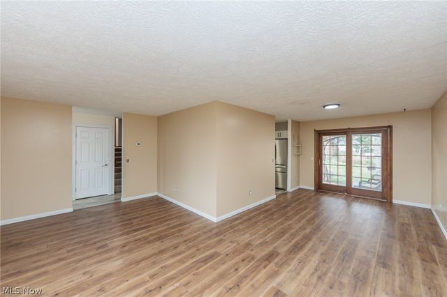 1010 Royal Drive, Amherst, OH 44001