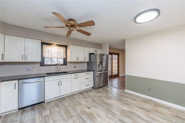 1010 Royal Drive, Amherst, OH 44001