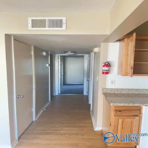 2706 Lantern Walk B, Huntsville, AL 35803