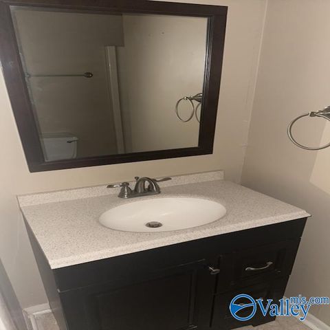 2706 Lantern Walk B, Huntsville, AL 35803