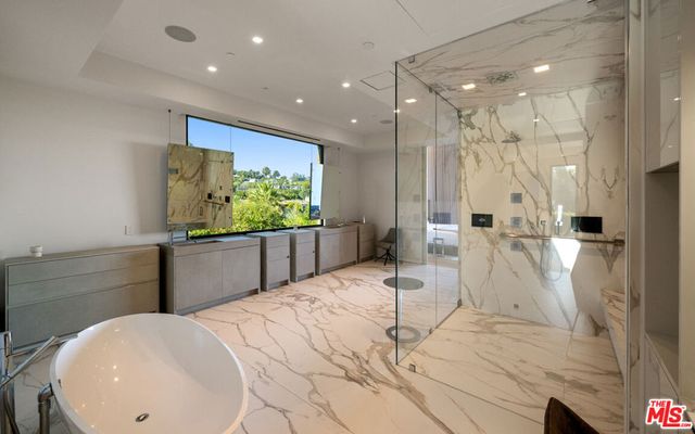 1140 Summit Drive, Beverly Hills, CA 90210