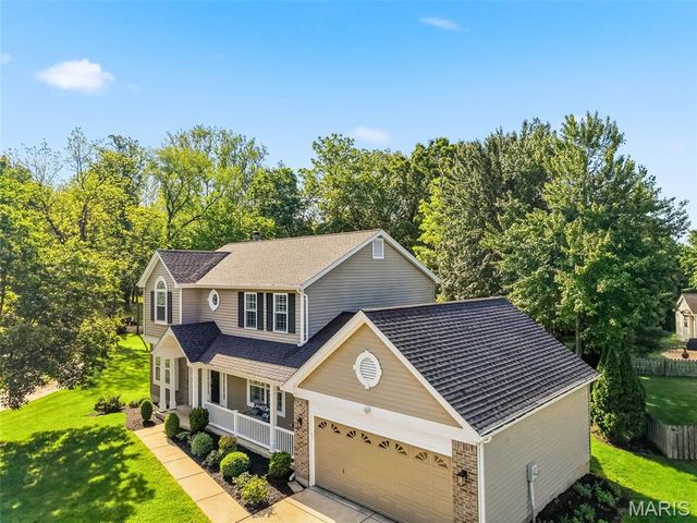 2412 Parkmoor Court, Des Peres, MO 63021