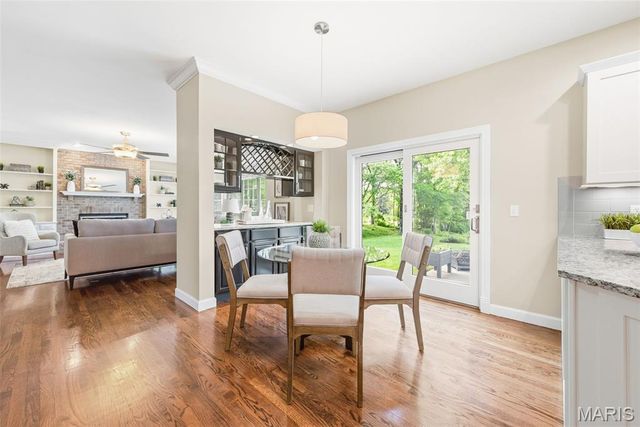 2412 Parkmoor Court, Des Peres, MO 63021