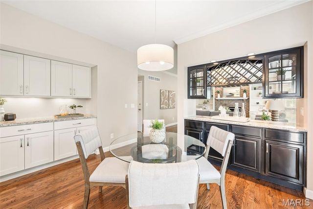 2412 Parkmoor Court, Des Peres, MO 63021