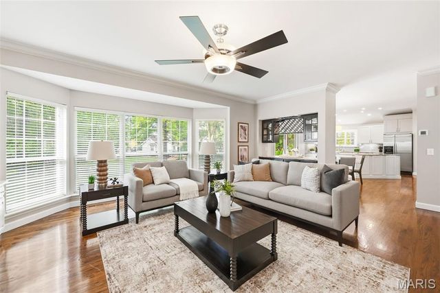 2412 Parkmoor Court, Des Peres, MO 63021