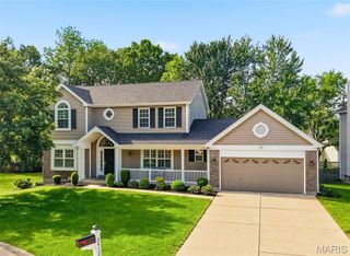 2412 Parkmoor Court, Des Peres, MO 63021