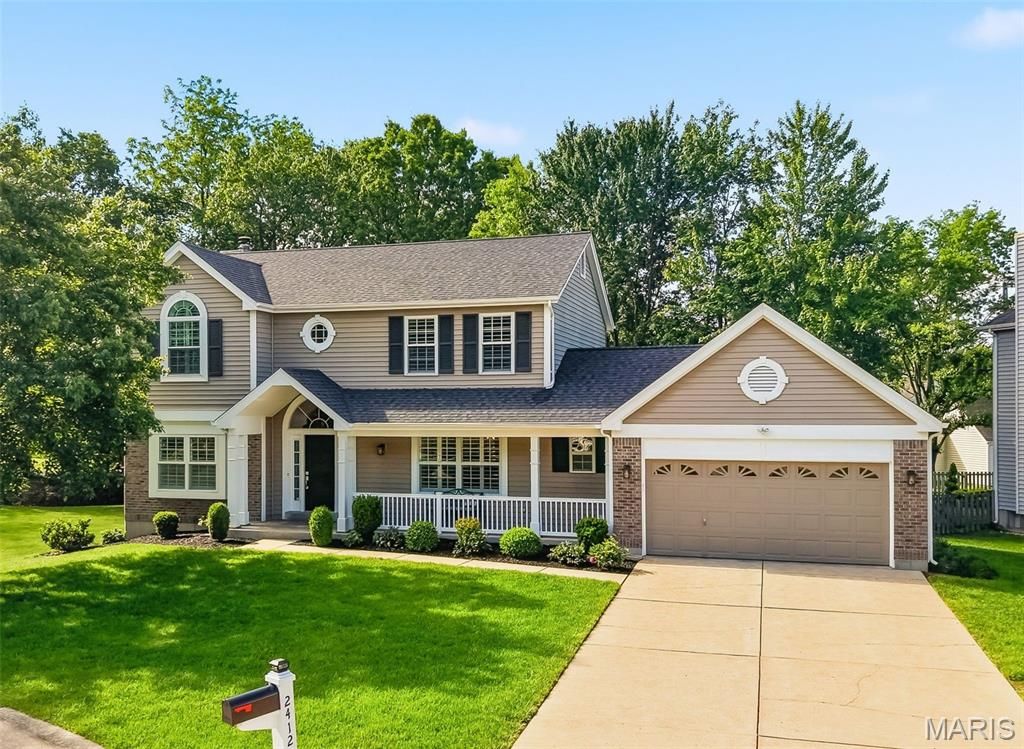 2412 Parkmoor Court, Des Peres, MO 63021