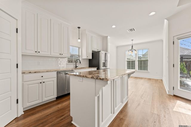 557 Warbler Crossing Ave, Baton Rouge, LA 70810