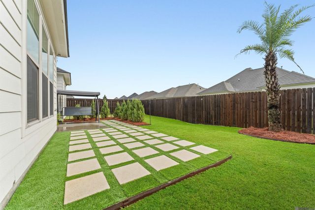 557 Warbler Crossing Ave, Baton Rouge, LA 70810