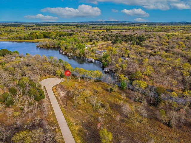 1150 Whispering Oaks Drive, Athens, TX 75752
