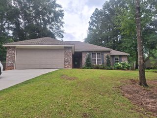 312 Lexington Cir., Hattiesburg, MS 39402