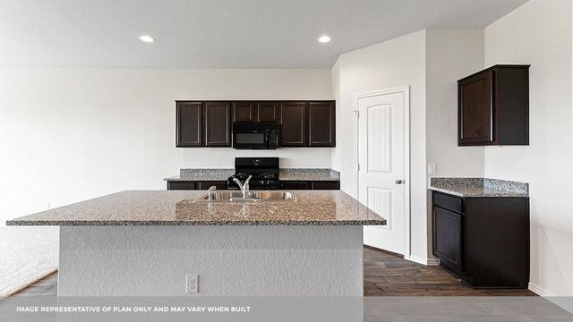 25517 Farmers Crop LN, Elgin, TX 78621