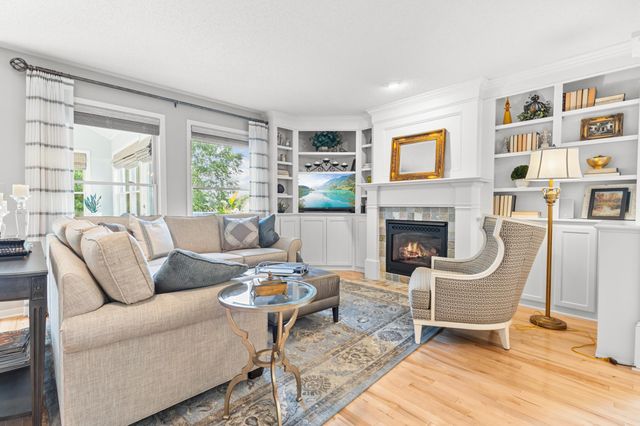 7021 Waterstone Lane, Woodbury, MN 55125