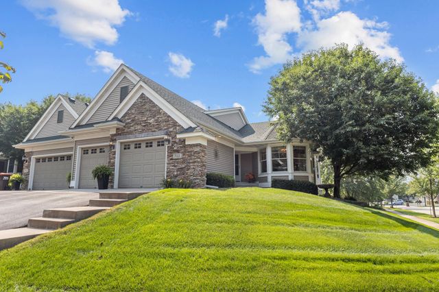 7021 Waterstone Lane, Woodbury, MN 55125