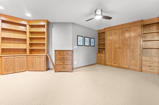 7021 Waterstone Lane, Woodbury, MN 55125