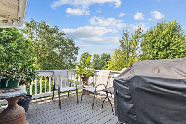 7021 Waterstone Lane, Woodbury, MN 55125