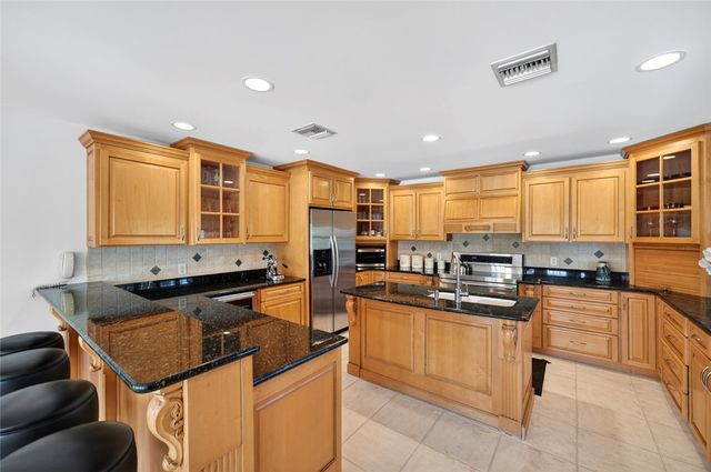 77 Cache Cay Drive, Vero Beach, FL 32963