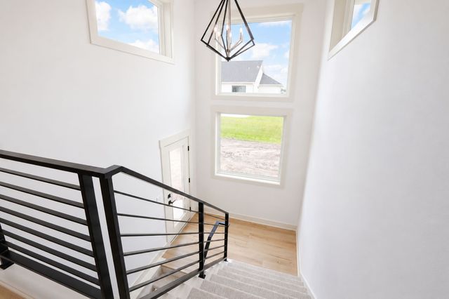 17303 Brookview Drive, Urbandale, IA 50263