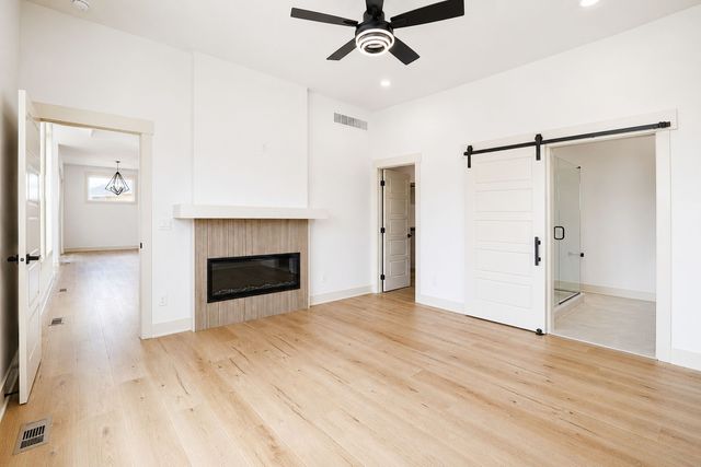 17303 Brookview Drive, Urbandale, IA 50263