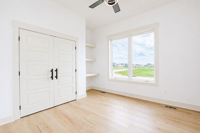 17303 Brookview Drive, Urbandale, IA 50263