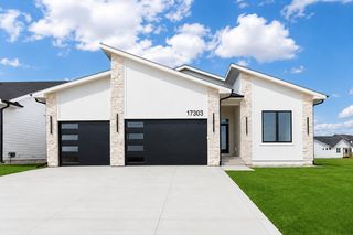 17303 Brookview Drive, Urbandale, IA 50263