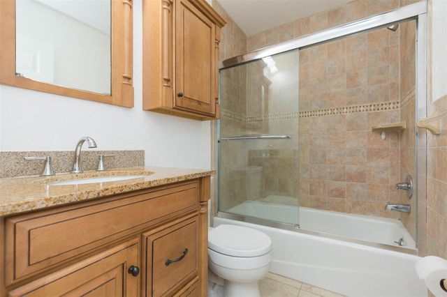 6710 MORNAY CIRCLE, Tampa, FL 33615