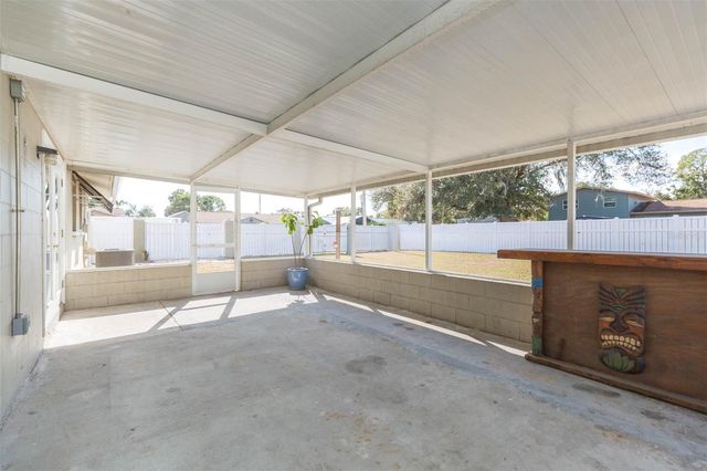 6710 MORNAY CIRCLE, Tampa, FL 33615