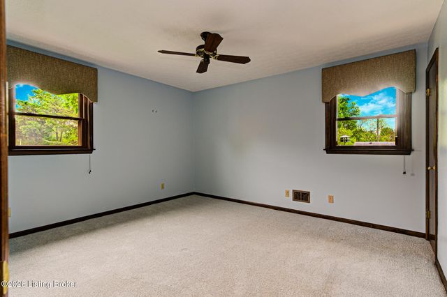 10216 Westwego Pl, Jeffersontown, KY 40299